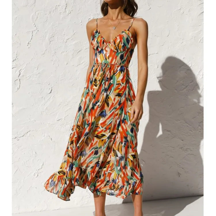 Rode Midi Jurk met Abstracte Print en V-Hals.