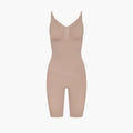 Naadloze Shapewear Bodysuit met Pijpjes voor Corrigerende Look.
