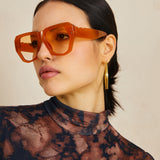 Oversized Oranje Zonnebril voor Opvallende en Trendy Look