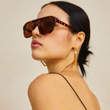 Schildpad Zonnebril met Vierkant Frame voor Trendy Look