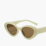 Cat Eye Zonnebril Crème voor Retro en Elegante Look