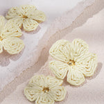 Bloem Oorbellen Statement voor Elegante en Zomerse Look.