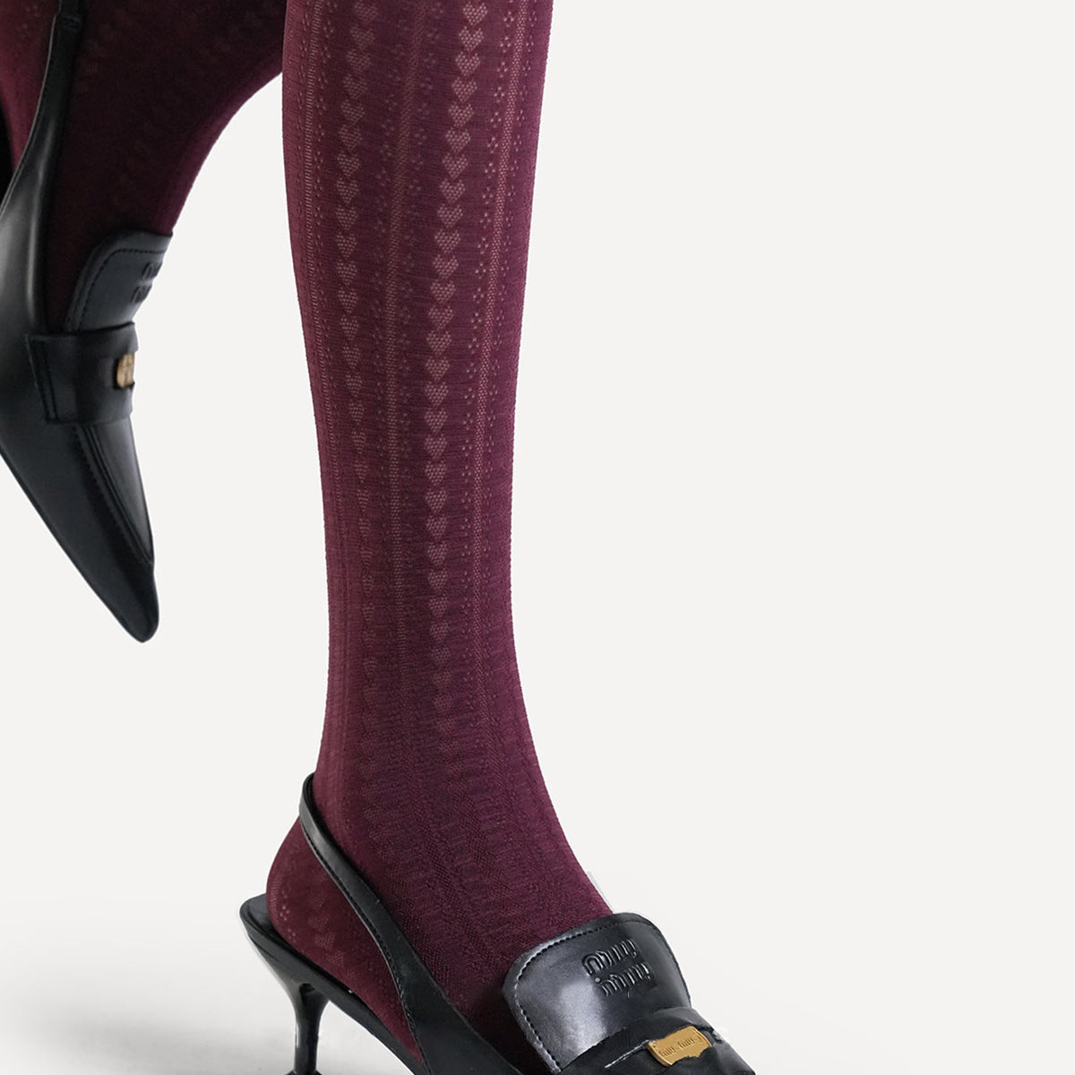 Geribde Bordeaux Panty voor Elegante en Warme Look.