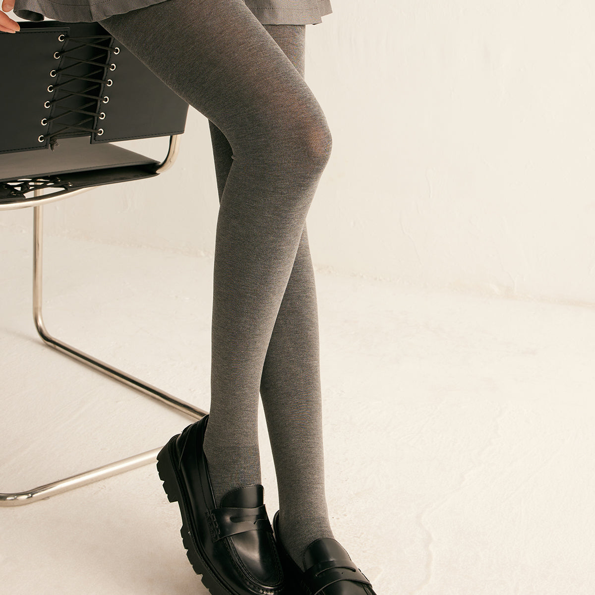 Warme Grijze Panty voor Comfortabele en Tijdloze Look.