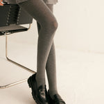 Warme Grijze Panty voor Comfortabele en Tijdloze Look.