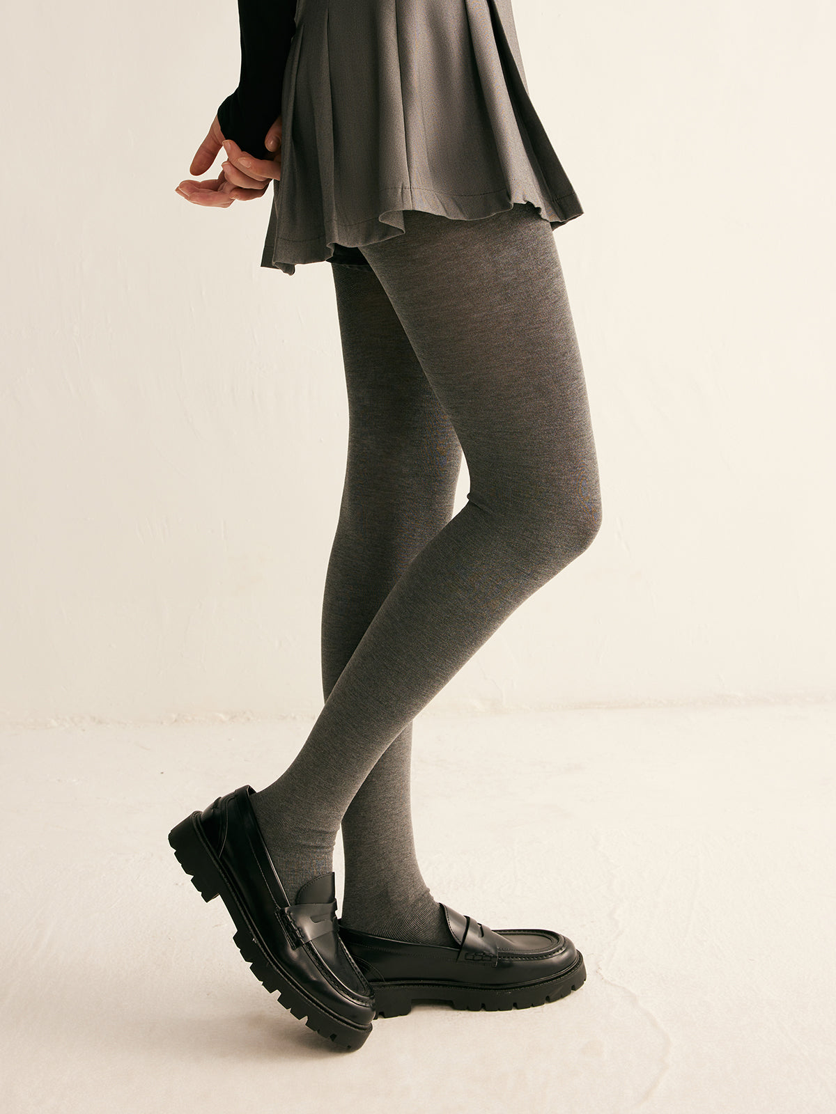 Warme Grijze Panty voor Comfortabele en Tijdloze Look.