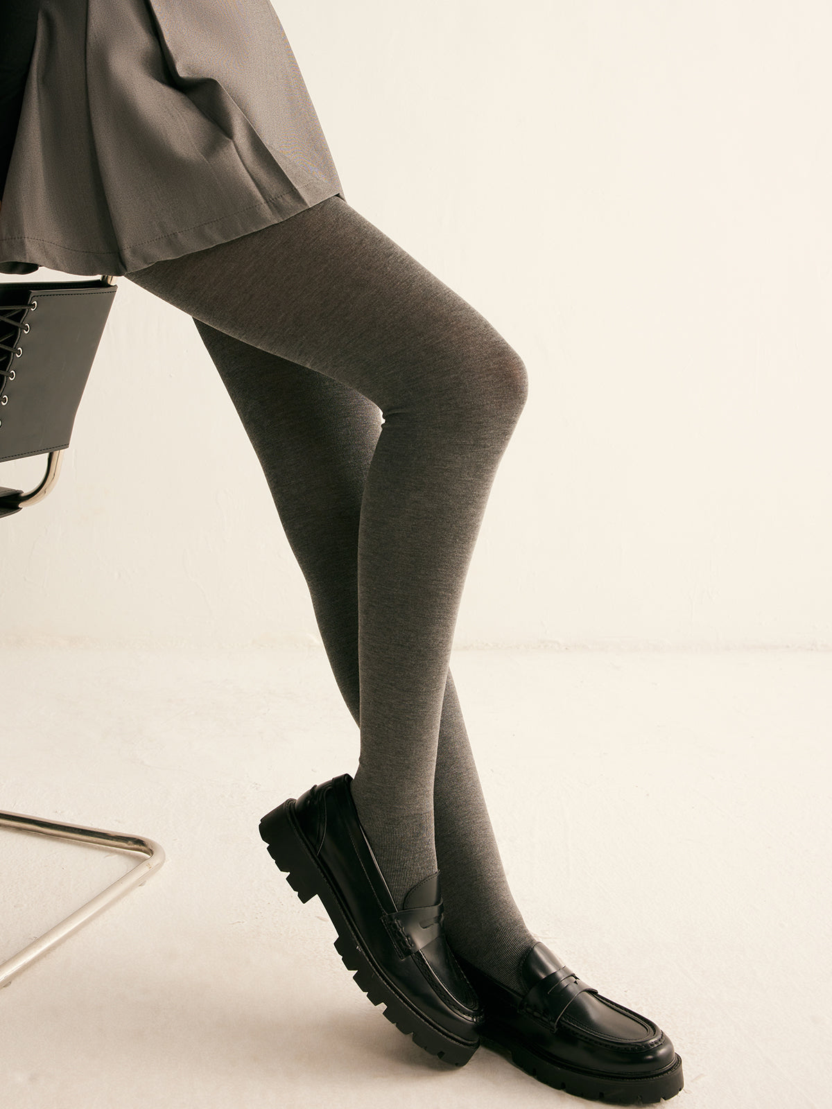 Warme Grijze Panty voor Comfortabele en Tijdloze Look.