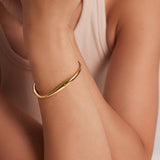 Tijdloze Bangle Armband Dames – Minimalistisch 18K Geplateerd Design