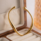 Tijdloze Bangle Armband Dames – Minimalistisch 18K Geplateerd Design