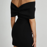 Zwarte Off-Shoulder Mini Jurk met Gedrapeerde Halslijn
