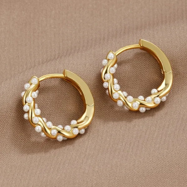 Oorringen met Pareldetails en Elegant Design