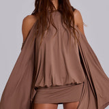 Taupe Mini Jurk met Open Rug en Kettingdetail