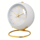 Noordse Bureauklok met Gouden Wijzers – Wit