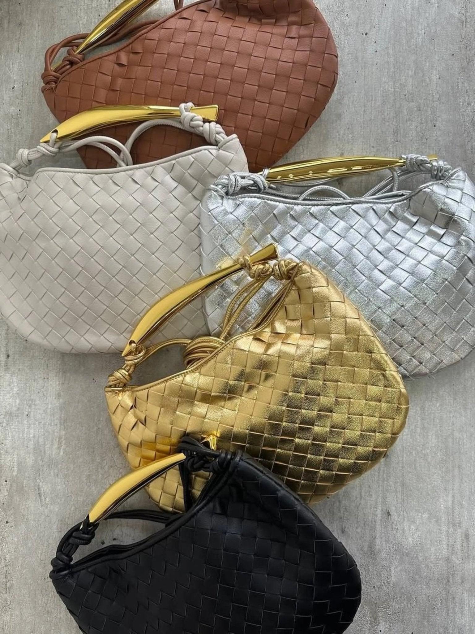 Mini Gevlochten Schoudertas met Metalen Handgreep.