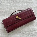 Gevlochten Clutch Tas met Luxe Sluiting.