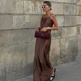 Gevlochten Clutch Tas met Luxe Sluiting.