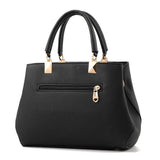 Charm Chic Bag – Elegant, Speels & Altijd Vrouwelijk.