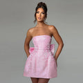 Roze Strapless Mini Jurk met Jacquardpatroon.
