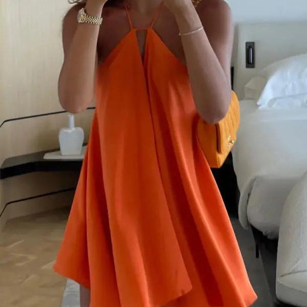 Oranje Halter Mini Jurk met Uitlopende Rok.