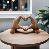 Houten Hartbeeld Bruin met Handen Design