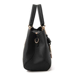 Charm Chic Bag – Elegant, Speels & Altijd Vrouwelijk.