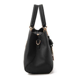 Charm Chic Bag – Elegant, Speels & Altijd Vrouwelijk.