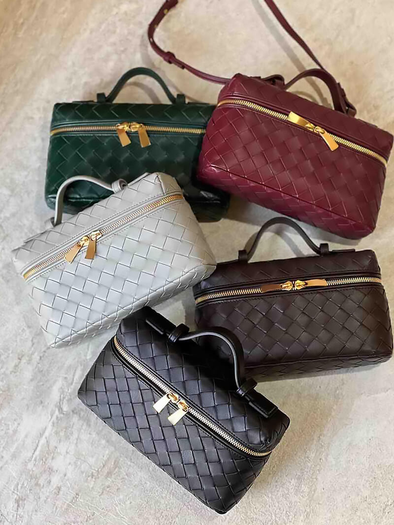 Luxe Gevlochten Handtas – Compacte Dames Tas voor Avond en Dag.