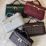 Luxe Gevlochten Handtas – Compacte Dames Tas voor Avond en Dag.