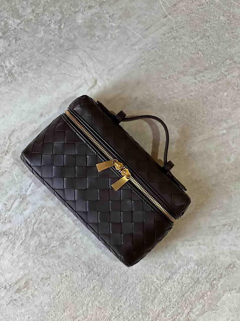 Luxe Gevlochten Handtas – Compacte Dames Tas voor Avond en Dag.