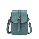 Compacte crossbody tas met verstelbare schouderband en gespsluiting